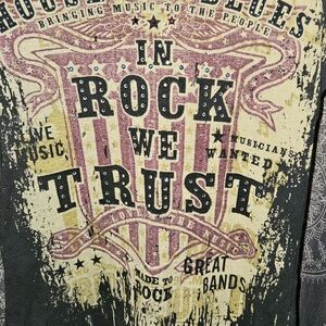 House of Blues Women's Small Rock tee with crystals